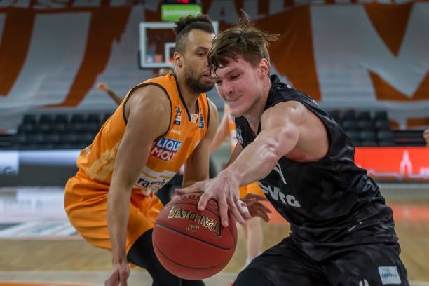 战术体系中 战术体系中