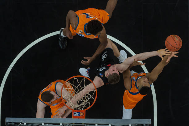 梅赛德斯近 梅赛德斯近